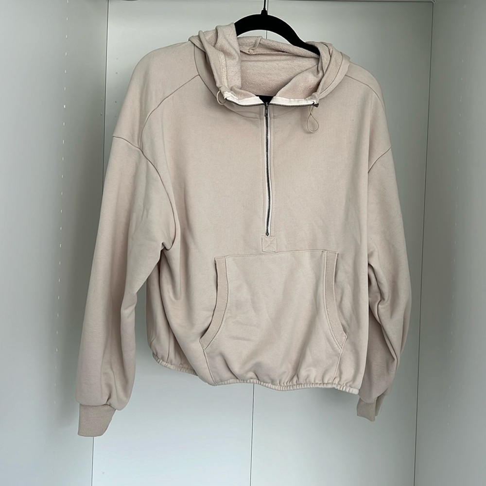 Halara oversized cream sweatshirt lightweight